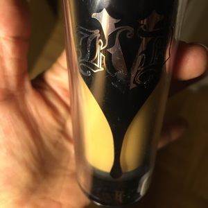 Kat Avon D lock it foundation shade Medium 53